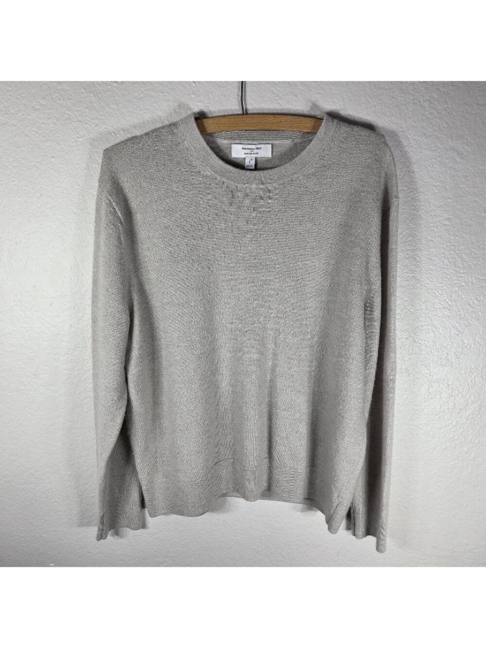 Banana Republic Women’s Size L Light Gray Merino Wool Knit Sweater Lightweight
